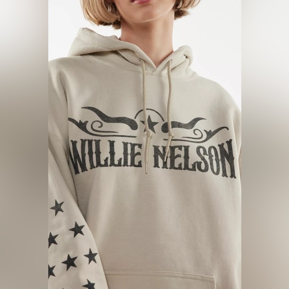 UO Willie Nelson Outlaw Graphic Hoodie Sweatshirt - Picture 4 of 5